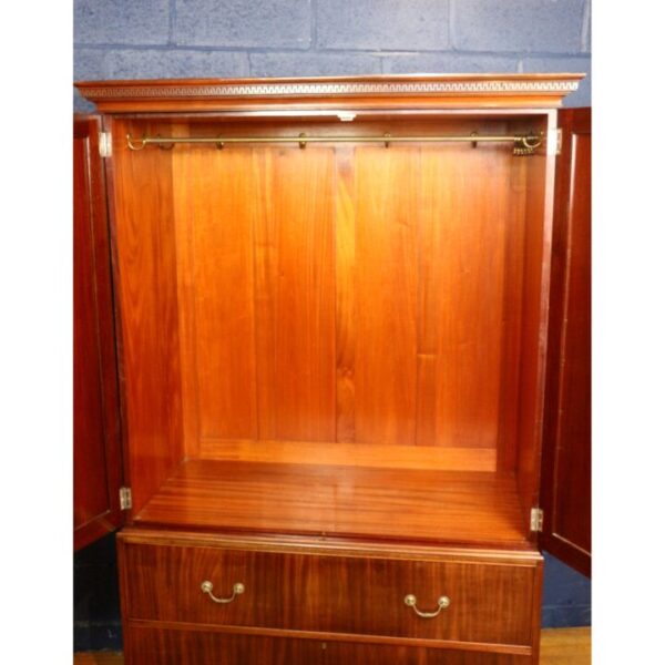 A Large Quality Edwardian Inlaid Mahogany Linen Press or Wardrobe - Image 7