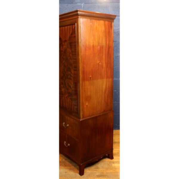 A Large Quality Edwardian Inlaid Mahogany Linen Press or Wardrobe - Image 3