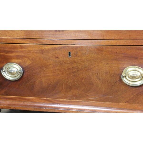 A Quality Georgian Mahogany Three High Bedroom Chest of Drawers Raised on Bracket Feet - Image 7