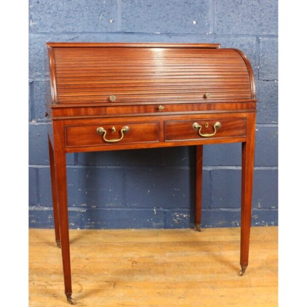 A Quality Mahogany Tamber Fronted Ladies Desk with Fitted Interior