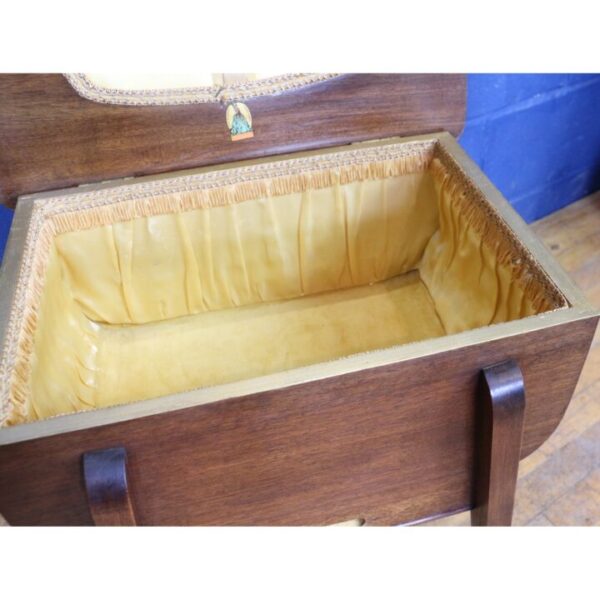 A Vintage Retro Oak & Mahogany Sewing Box with Lined Interior - Image 5