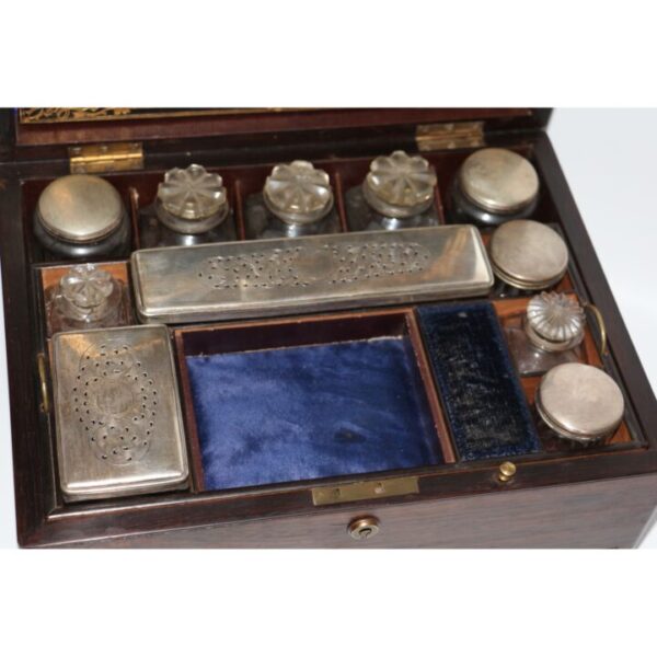 A Superb Victorian Rosewood Fitted Vanity Case, Travelling Jewellery Box Dated 1850 - Image 5