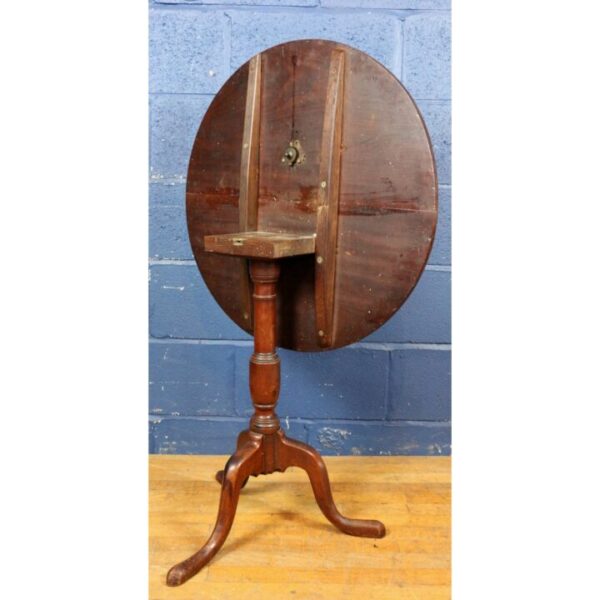 A Georgian Mahogany Circular Centre Pedestal Tilt Top Tripod Wine Table - Image 6