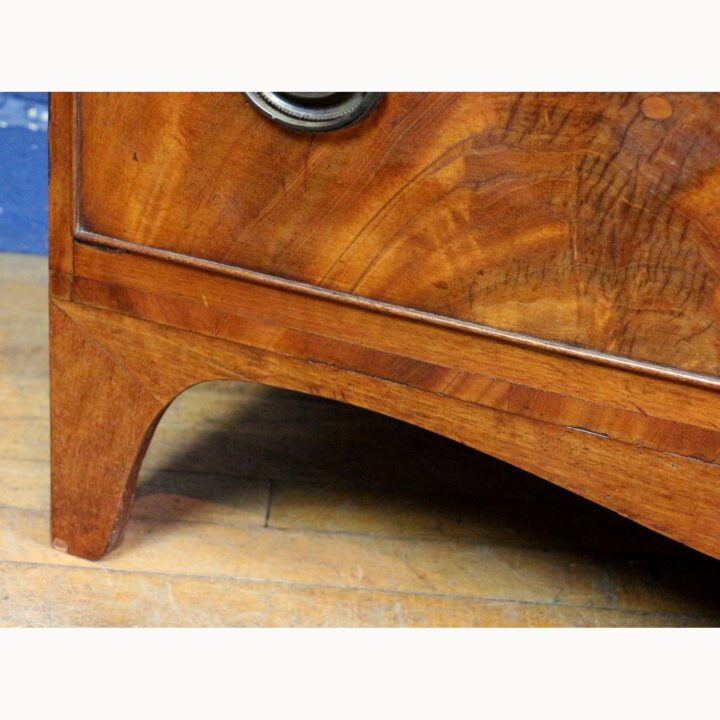 A Mid Victorian Mahogany 3 High Bedroom Chest of Drawers, Raised on Bracket Feet - Image 5